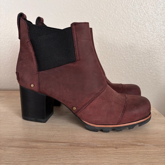 Sorel Addington Chelsea Burgundy Leather Ankle Boots Women US‎ 9 - Picture 2 of 9